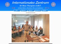 Mein Herz jagt seit einigen Stunden, es ist eng im Solarplexusbereich. Will heute nicht vor die Tür. Internationales Zentrum